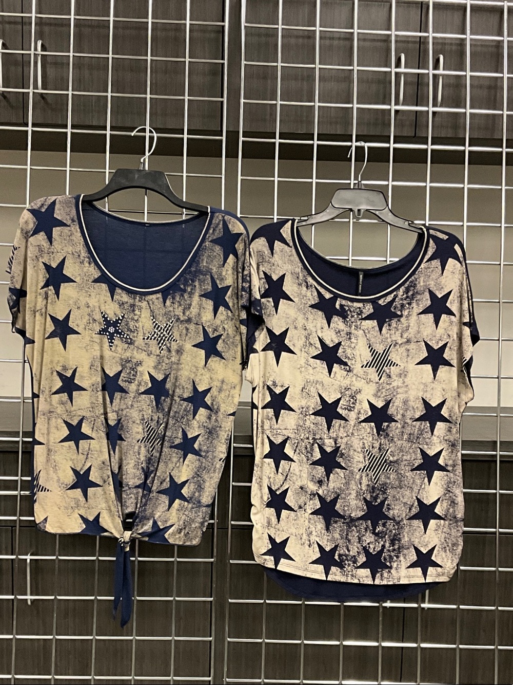 Woman Star Print Short Sleeve Tee in Navy and Cream
